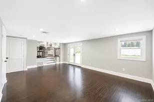 18 Catherwood Crescent, Melville, NY 11747 - Photo 11