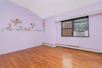 61-26 233 Street, Oakland Gardens, NY 11364 - Photo 15