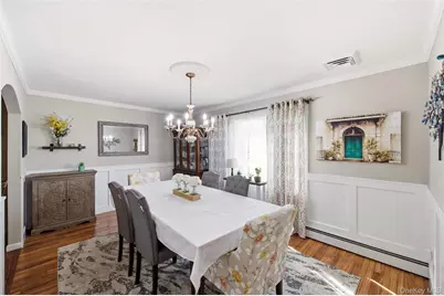 17 White Cliff Lane, Nesconset, NY 11767 - Photo 9