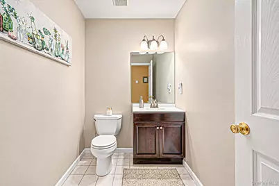 8 Sommerset Drive, Yaphank, NY 11980 - Photo 21
