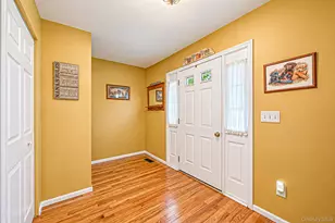 8 Sommerset Dr, Yaphank, NY 11980 - Photo 11