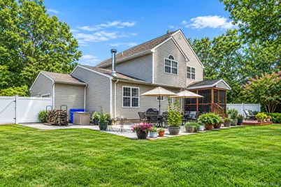 8 Sommerset Drive, Yaphank, NY 11980 - Photo 35