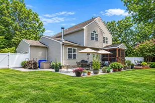 8 Sommerset Dr, Yaphank, NY 11980 - Photo 35
