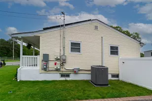 1993 Lincoln Ave, Holbrook, NY 11741 - Photo 25