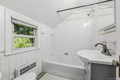 36 Maryton Road, White Plains, NY 10603 - Photo 19