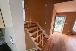 35 Eagle Ln, Farmingdale, NY 11735 - Photo 9