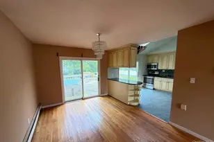 35 Eagle Ln, Farmingdale, NY 11735 - Photo 5