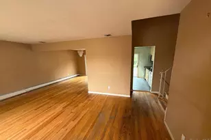 35 Eagle Ln, Farmingdale, NY 11735 - Photo 3