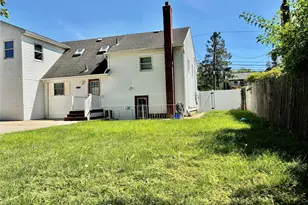 204 Bayside Ave, Oceanside, NY 11572 - Photo 23