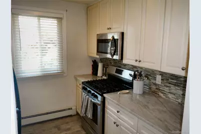 200 Merrick Road #H, Amityville, NY 11701 - Photo 21