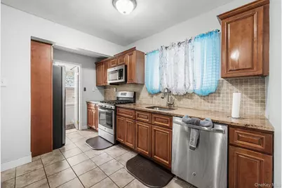 11301 200th Street, Saint Albans, NY 11412 - Photo 9