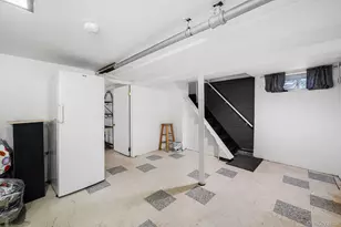 113-01 200th St, Saint Albans, NY 11412 - Photo 17