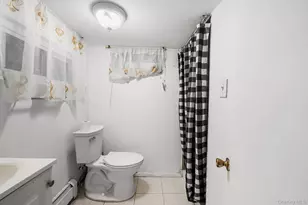 113-01 200th St, Saint Albans, NY 11412 - Photo 19