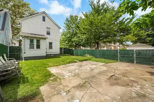 113-01 200th St, Saint Albans, NY 11412 - Photo 21