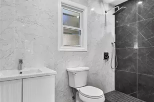 31 Rosemary Pl, East Islip, NY 11730 - Photo 21