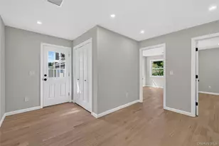 31 Rosemary Pl, East Islip, NY 11730 - Photo 19