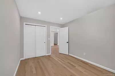 31 Rosemary Place, East Islip, NY 11730 - Photo 23