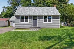 31 Rosemary Pl, East Islip, NY 11730 - Photo 33