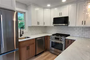 430 Boxwood Dr, Shirley, NY 11967 - Photo 9
