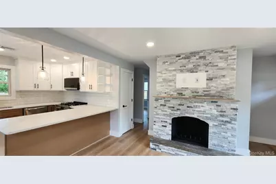 430 Boxwood Drive, Shirley, NY 11967 - Photo 11