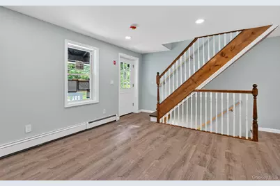 152 N Clinton Street, Poughkeepsie, NY 12601 - Photo 5