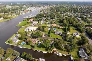 2 Gibb Ln, Islip, NY 11751 - Photo 3