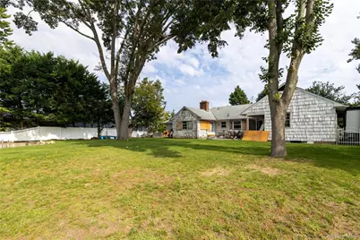 2 Gibb Lane, Islip, NY 11751 - Photo 9