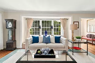 4 Bayview Cir, Manhasset, NY 11030 - Photo 5