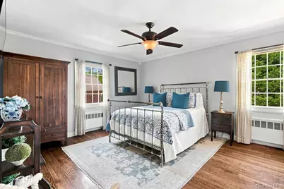 4 Bayview Circle, Manhasset, NY 11030 - Photo 11