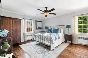 4 Bayview Cir, Manhasset, NY 11030 - Photo 11
