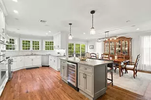 4 Bayview Cir, Manhasset, NY 11030 - Photo 7
