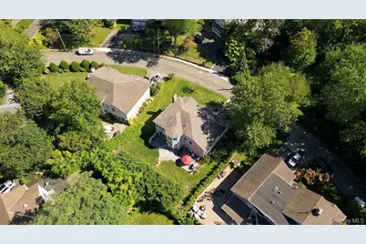 4 Bayview Circle, Manhasset, NY 11030 - Photo 27