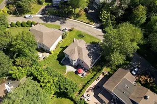 4 Bayview Cir, Manhasset, NY 11030 - Photo 27