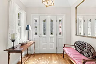 4 Bayview Cir, Manhasset, NY 11030 - Photo 3