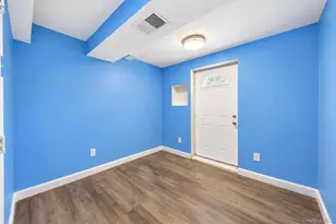 16 Berkeley Ave, Selden, NY 11784 - Photo 39