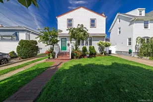 48 W Windsor Pkwy, Oceanside, NY 11572 - Photo 3