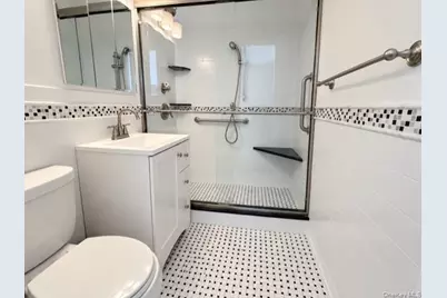 26910 Grand Central Parkway #15B, Floral Park, NY 11005 - Photo 17