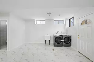 53-07 197th St, Fresh Meadows, NY 11365 - Photo 23