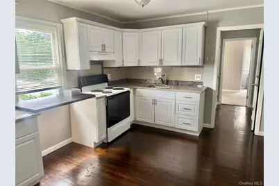 66 Folsom Avenue, Huntington Station, NY 11746 - Photo 5