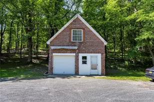 43 Leslie Rd, Newburgh, NY 12550 - Photo 33