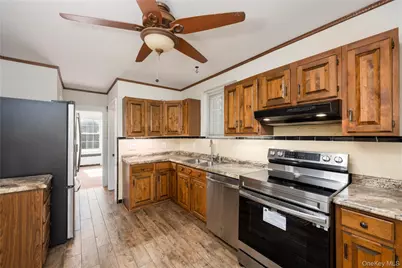 43 Leslie Road, Newburgh, NY 12550 - Photo 5
