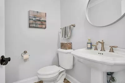 7 Stonehurst Lane, Dix Hills, NY 11746 - Photo 15