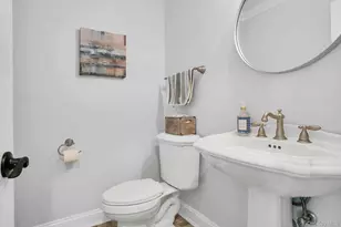 7 Stonehurst Ln, Dix Hills, NY 11746 - Photo 15