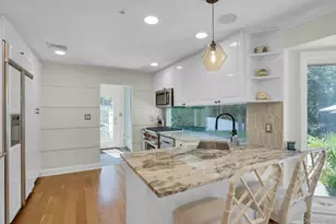 7 Stonehurst Ln, Dix Hills, NY 11746 - Photo 23