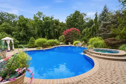 15 Peppermill Lane, Dix Hills, NY 11746 - Photo 37