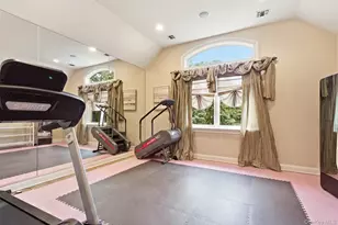 15 Peppermill Ln, Dix Hills, NY 11746 - Photo 33
