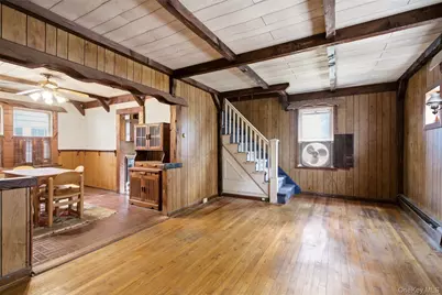 36 Cornell Street, Williston Park, NY 11596 - Photo 3