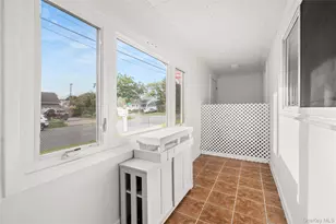 368 Catskill Ave, Lindenhurst, NY 11757 - Photo 11