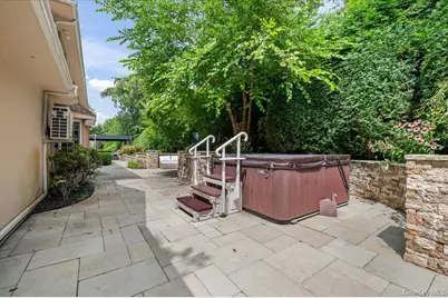 111 Barrett Road, Lawrence, NY 11559 - Photo 29