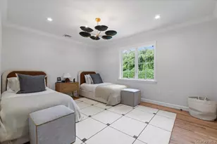 111 Barrett Rd, Lawrence, NY 11559 - Photo 19